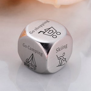 Personalisierter Würfel, Geschenk für Ihn, Valentinstagsgeschenke für Ihn, personalisierte Date Night-Würfel, Jahrestagsgeschenk, individuell gravierter Würfel, Hochzeitsgeschenke