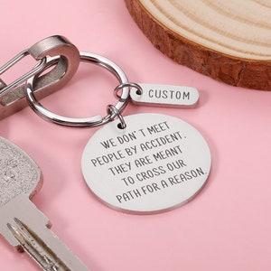 Personalisierte Schlüsselanhänger-Wir treffen keine Menschen zufällig ... / Wertschätzung Geschenk für Arbeit Bester Freund, Geschenke für Kollegen, Veterinär Tech Woche Geschenke