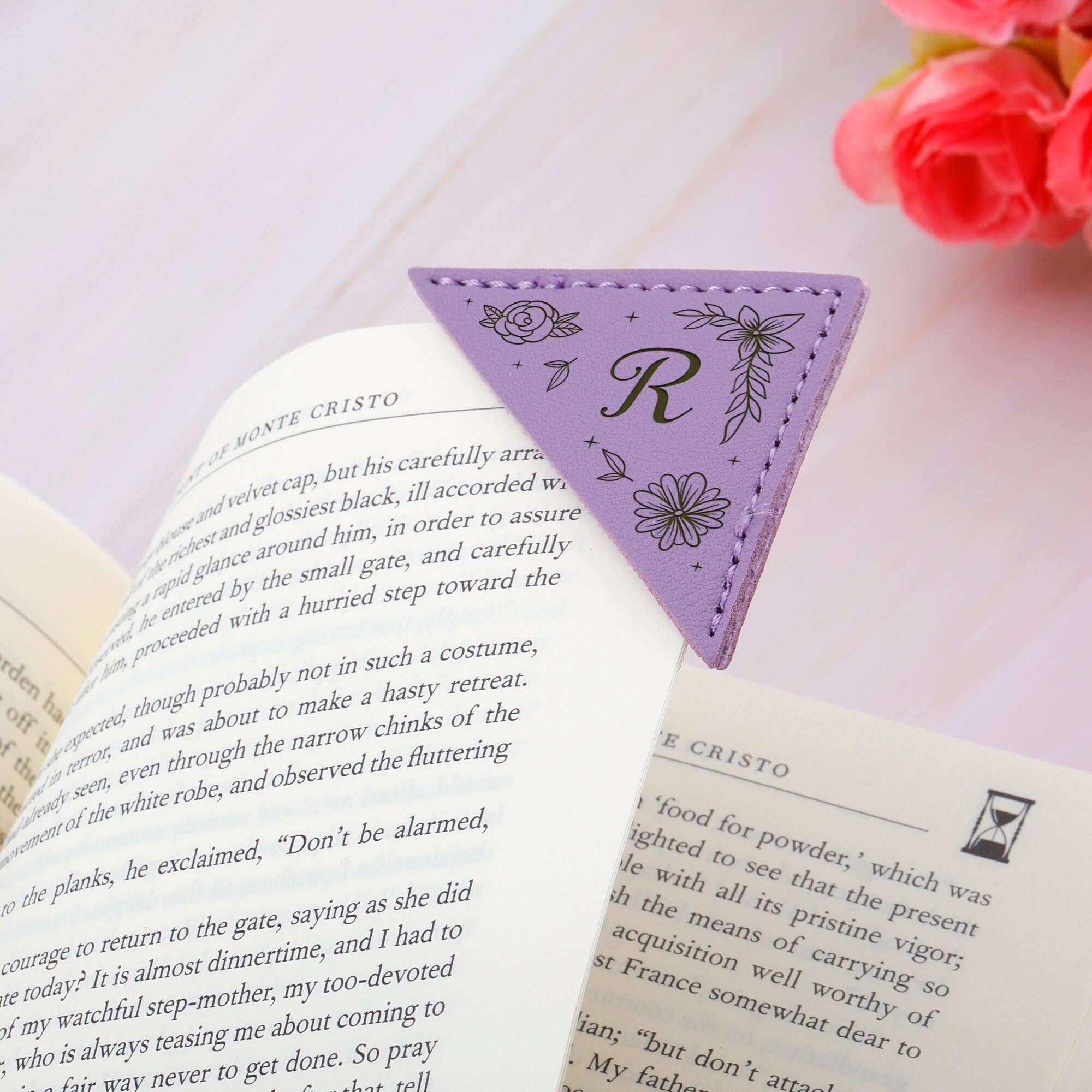 Personalized Corner Bookmark - Leather Corner Bookmark - Book lovers Bookmark Gifts - Unique Gift for Book Lovers - Name Bookmark Gifts