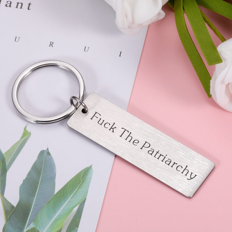 Fuck the Patriarchy-sleutelhanger, feministische sleutelhanger inspirerend cadeau, All Too Well-sleutelhanger, fuck the patriarchy-sleutelhanger, kerstcadeaus meisjes Zilver