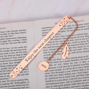 Enjoy The Next Chapter 2025 Cadeaux de fin d'études pour femmes Cadeau de retraite personnalisé pour collègue Cadeaux de départ Marque-page Cadeau pour femmes hommes