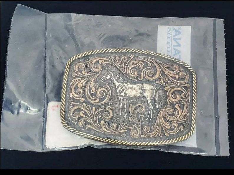 Montana Silversmiths Tri-Color Standing Horse Equestrian Belt Buckle NEW