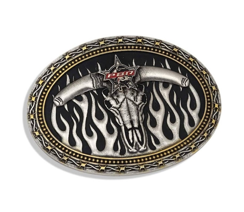 Montana Silversmiths Officially Licensed PBR Fanning the Flames Bull Skull Attitude Buckle NEW