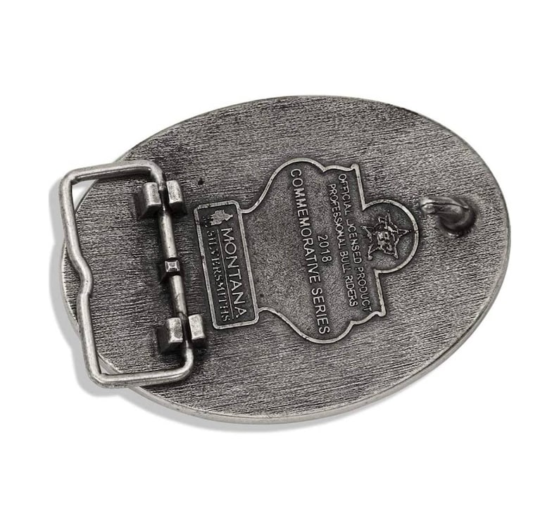 Montana Silversmiths Officially Licensed PBR Fanning the Flames Bull Skull Attitude Buckle NEW