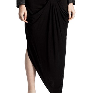 Dark fashion black asymmetrical draped skirt with pocket, techwear, dark wear, apocalyptical fashion, gothic, minimal, avant-garde imagem 4