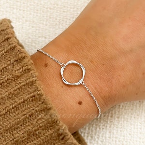 Dainty Sterling Silver Bracelets. Silver Bracelet. Chain Bracelet. Circle Pendant Bracelet for women. Girlfriend Sister Gift