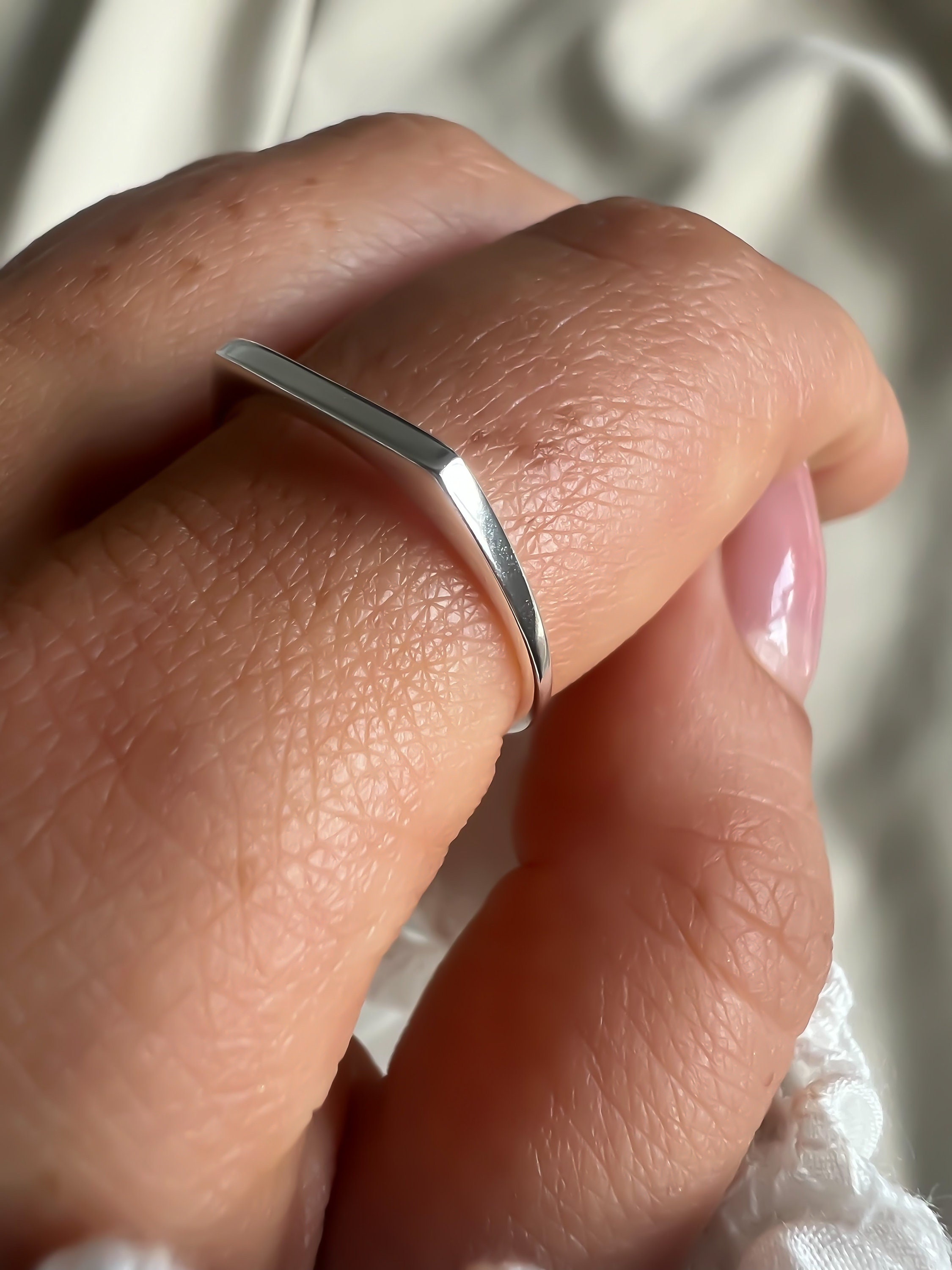 Thin D Shape Banded Silver Ring. Dainty Ring, Simple Minimalistic Ring
