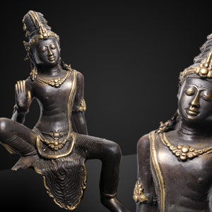 Bronze Avalokiteshvara Bodhisattva Statue 13 Inch / 33 cm, Krishna statue, Hindu God , Mahadev , Bronze Krishna statue , Hindu God brass