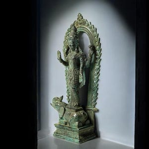 Goddess Lakshmi Statue 6.5 Inch / 16 cm, Hindu God, Bronze Sculpture, Room Decor, House Decor, Birthday Gift, Office Decor, Living Room