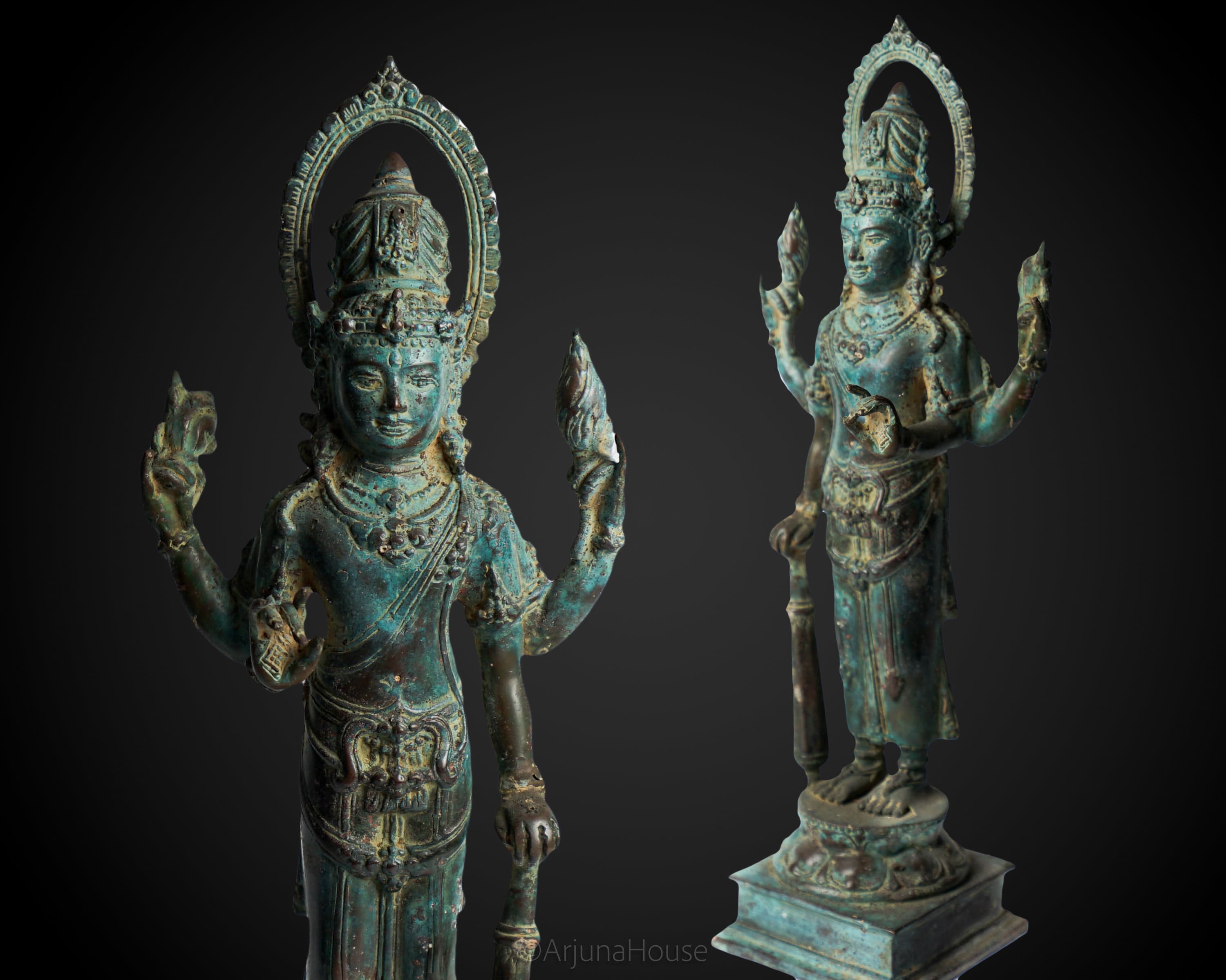 Deco Statuette 