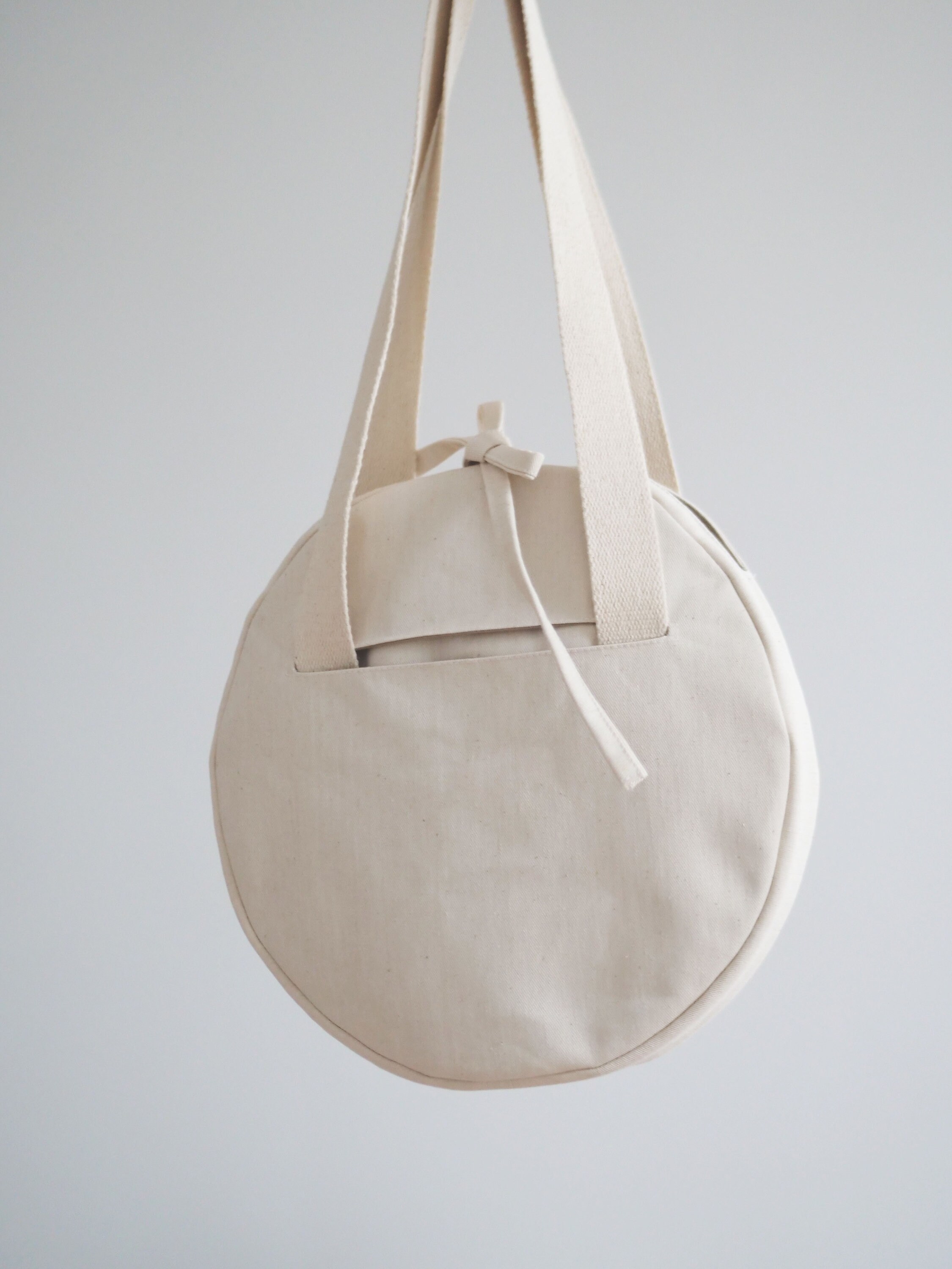 Canvas circle tote hotsell