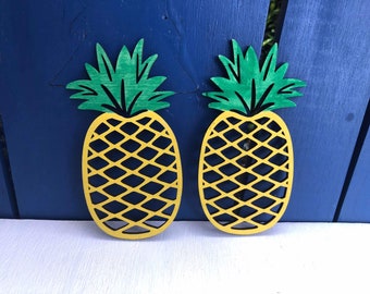 Large PINEAPPLE Wooden, Farmhouse Décor/Magnets/Ornament