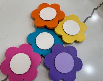 SET of 5 Colored Chunky Daisy FLOWER decor