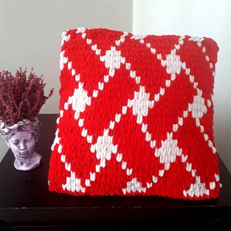 Chunky Knit Pillow Cover Red White Geometric Sofa Cushion, image 1