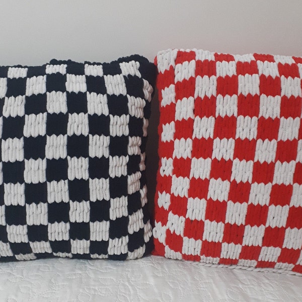 Knit black white checkered pillowcase, Checkerboard pillow, chess pattern throw pillows, decorative cushion, new home gift, play room pillow