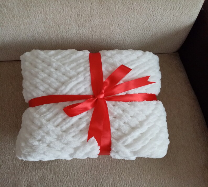 Knit White Baby Blanket, Chunky Blanket, White Soft Bedding Cover