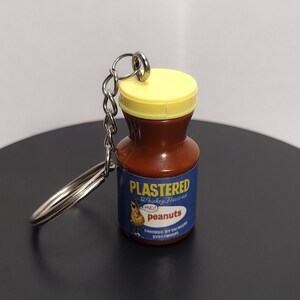 Llavero de Wacky Packages Minis / Llavero de Peanuts enyesados / Amuleto de Whacky Package / Mini llavero / Mini llavero de comida / Regalo de broma /