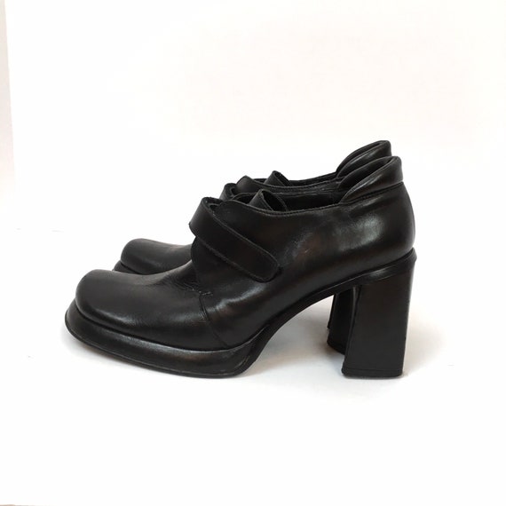 Chunky Heel Leather Velcro Booties / Size 8.5 US