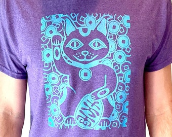 Maneki Neko T-Shirt: Purple Lucky Cat Graphic Tee