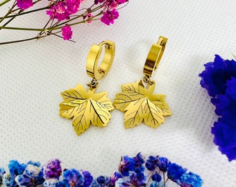 Maple Leaf Engraved Hoop Earrings - Autumn-inspired Dangle Earrings
