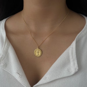 18k Gold Coin Necklace,Dainty Gold Necklace,Gold Coin Pendant Jewelry,Layer Gold Medallion Necklace,Medallion Pendant,Gifts for Her