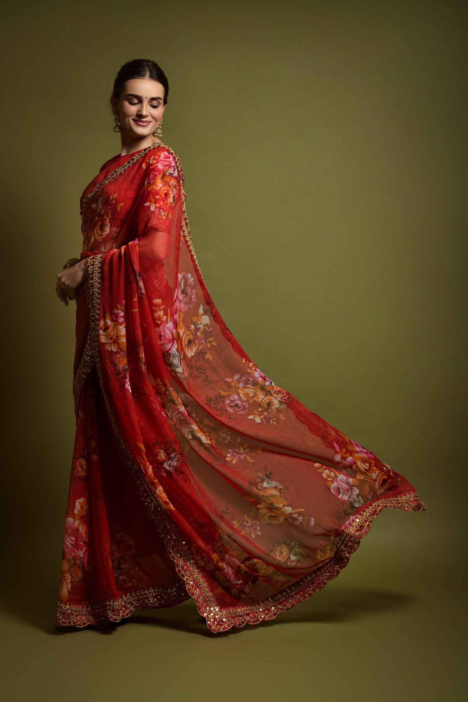 Gajri Beautiful Bollywood Style Partywear Chiffon Saree