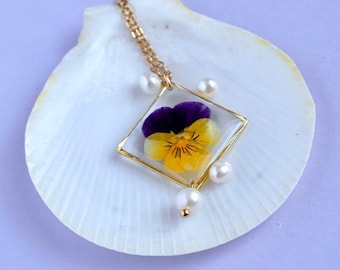 Pansy necklace with pearl | Resin pansy necklace | Resin flower necklace | Handmade resin pansy necklace | For her | For mom