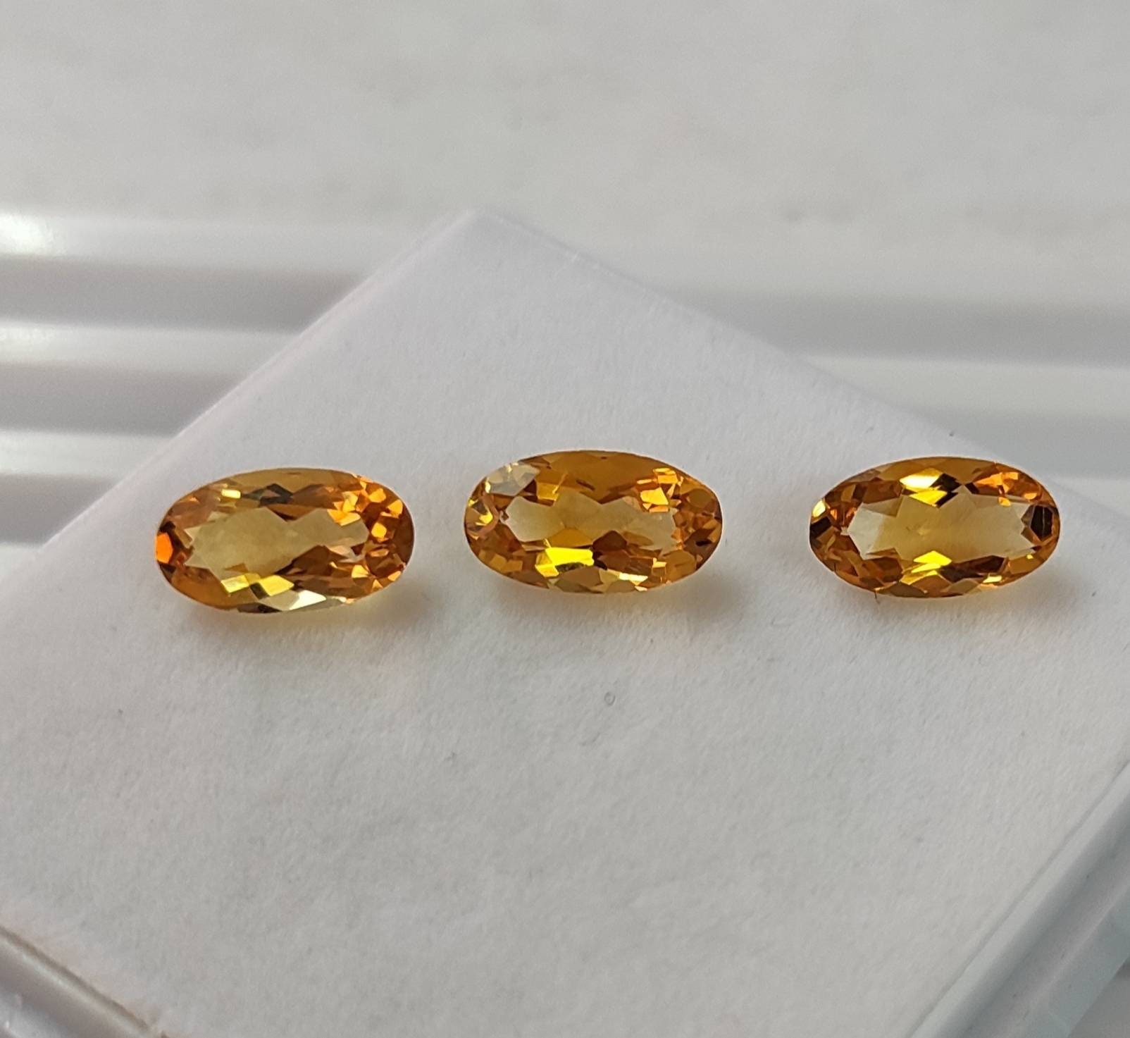 NATURAL MADEIRA CITRINE 11X9 MM OVAL CUT NATURAL MADEIRA CITRINE 11X9 MM OVAL CUT