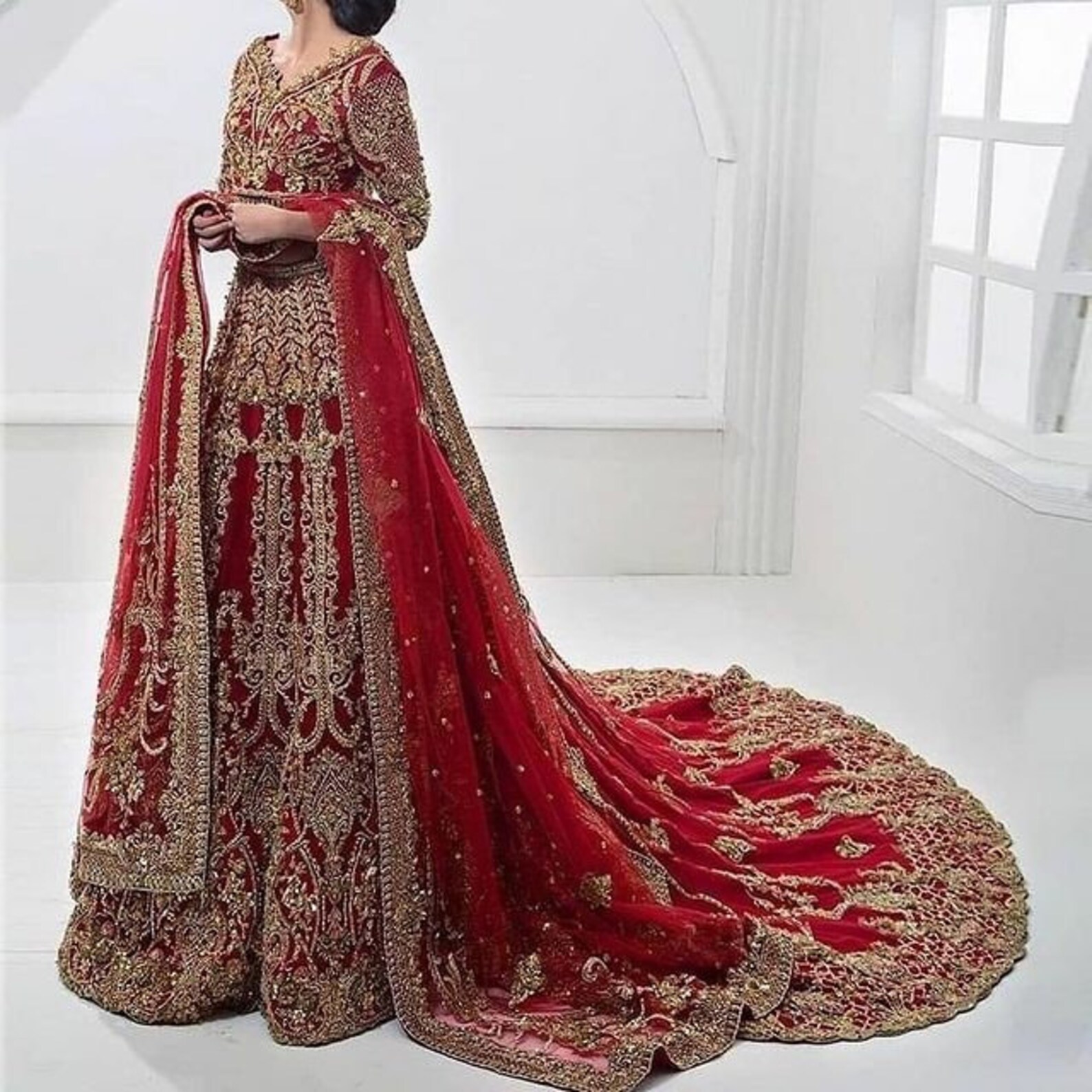 bridal lehenga with trail