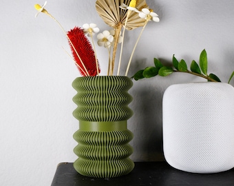BANDES Vase, Modern 3D Printed Ridged Vase, Eco Vase,  Modern Dried Flower Holder,  Matte Green Deco Vase