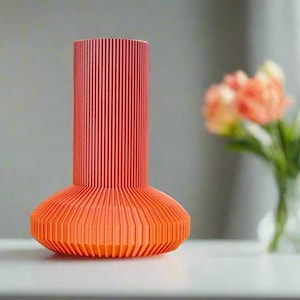 LANCIA Vase, Gradient Rainbow, Minimalist Ombre Vase for Dried Flowers, Unique Maximalist Table Decor