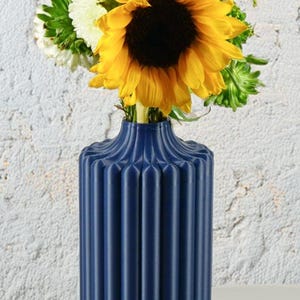Haute Floral Vase – Modern Vase for Flowers, Mother’s Day Gift, Aesthetic Home Decor, 3 Sizes, Bold Colors, Unique Vase for Living Room