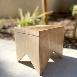 Soporte de madera para plantas hecho a mano: Elevador moderno para interiores y exteriores