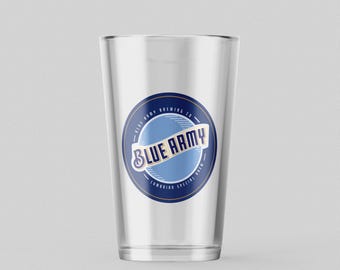Vaso de pinta Carlisle United: vaso de cerveza cónico azul del ejército