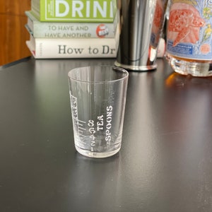 Vintage Glas Jigger Messglas (15 g), mit weiß applizierendem Schriftzug