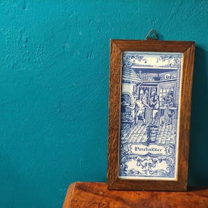 Patebakker framed Delft Blue Tile of Paté Baker