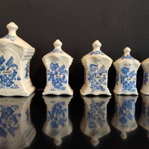 Ollas de almacenamiento antiguas de Delft