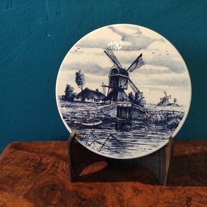 Vintage Delft Blue Style coaster made by H and R Johnson Ltd