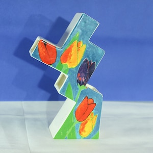 Modern Dutch Designer Tulip Vase Philadelphia by Janine Lokhorst and Schoonhoven Ceramic Holland