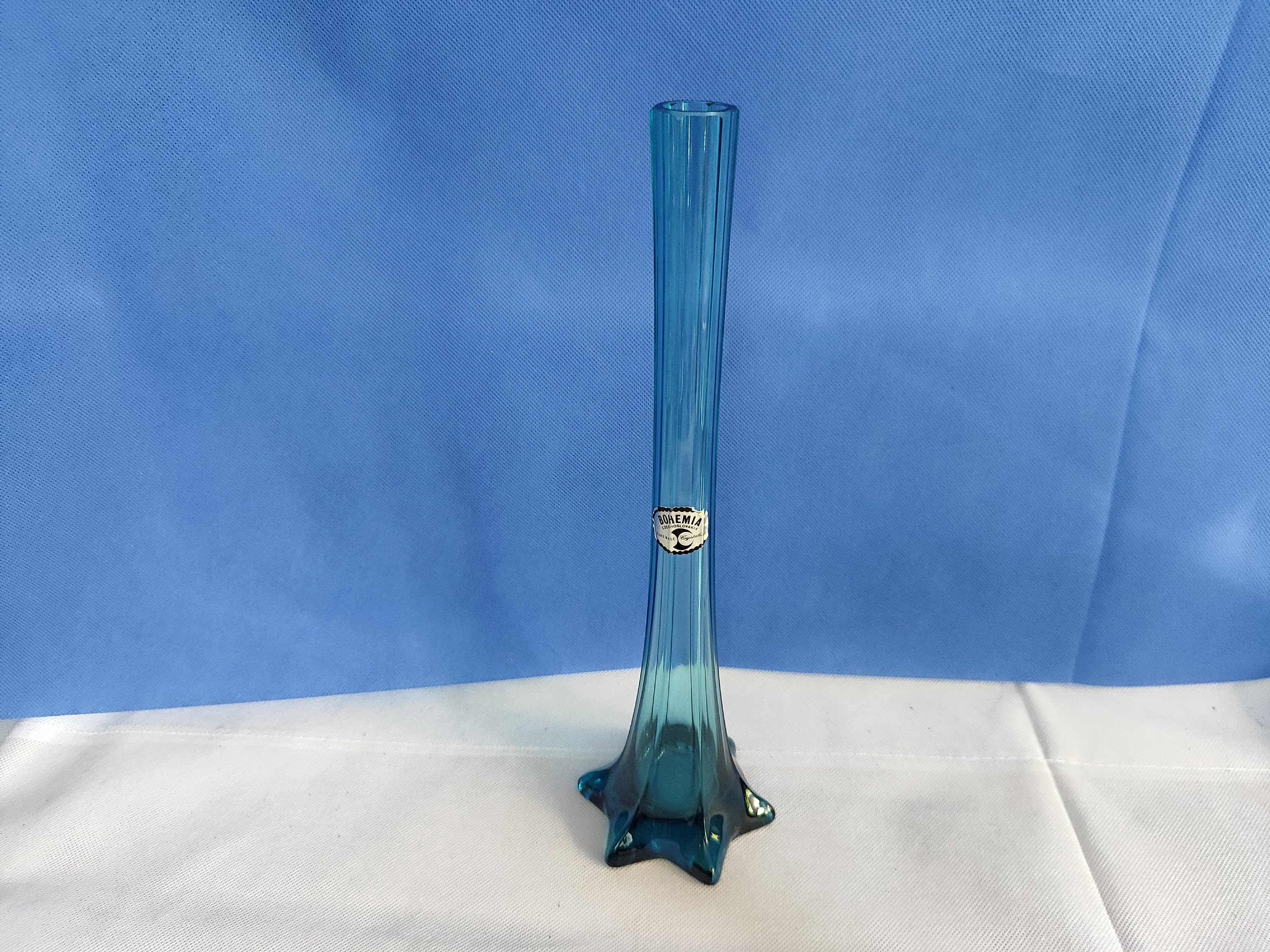 ボヘミアンクリスタル花瓶、コバルトブルー、6ポイントスターベース