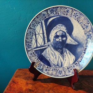 Delft Blue Wall Plate or Old woman Reading by Chemkefa