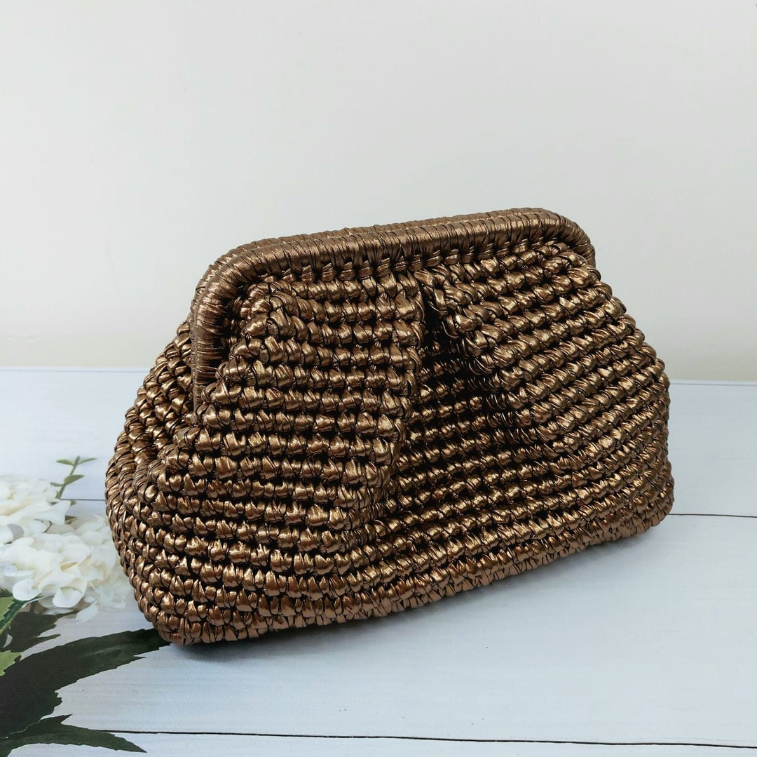 【Paragraph】25SS★ No.59 WASHED BRONZE MEDAL BAG OFFSCH Fashionable Clutch Bag Metal Design Crossbody Evening