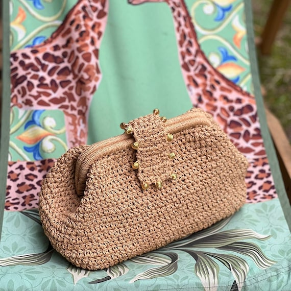 Clutch wicker hotsell