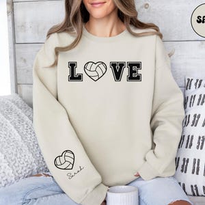 Personalisiertes Beachvolleyball-Sweatshirt, personalisiertes Beachvolleyball-Sweatshirt, benutzerdefiniertes Namensvolleyball-Sweatshirt, Beachvolleyball-Liebhaber-Shirt, Liebevolleyball-Geschenk
