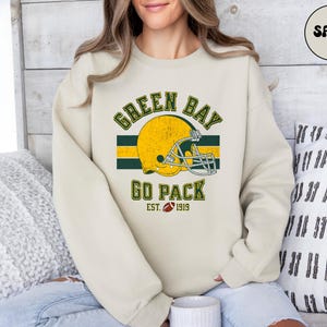 Green Bay Football Sweatshirt, Green Bay Game Day Sweater, Retro Style Green Bay Crewneck,  Football Season Fan Hoodie, Football Lover Gift