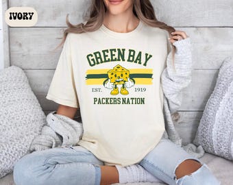 Green Bay Football Shirt Comfort Colors, Retro Style Pack Fan Tshirt, Game Day Football T-shirt, Football Fan Gift, Vintage Green Bay Tee