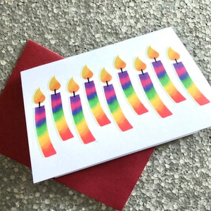 Tarjeta de felicitación Rainbow Candles para celebración, cumpleaños u orgullo