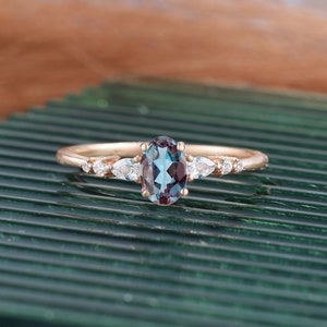 Alexandrite engagement ring solid gold engagement ring moissanite diamond wedding ring rose gold bridal vintage anniversary ring for women