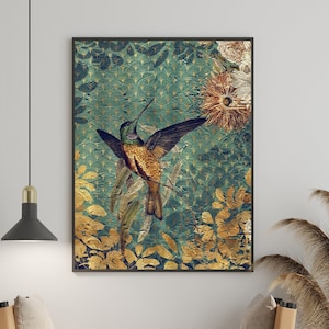 Póster vintage de Colibrí. Impresión Colibri sobre fondo verde. Hojas doradas, flores vintage.