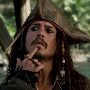 Johnny's Captain Jack Sparrow, Emerald skull Ring Sterling Silver .925 Pirates of the caribbean Johny depp,Pirate Skull 3D Ring,Men's Women image 2